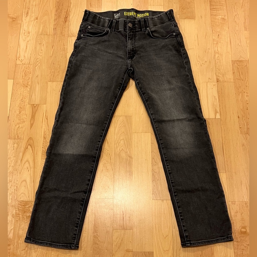 Lee’s Extreme Motion Performance Series Jeans - Size 31 x 30
